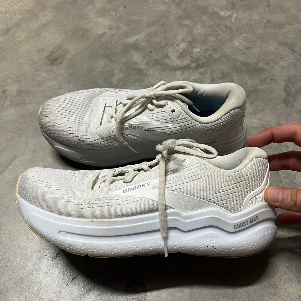 Brooks Ghost Max Mens 9 Wide 2E White Running Shoes 1104312E168 Sneaker